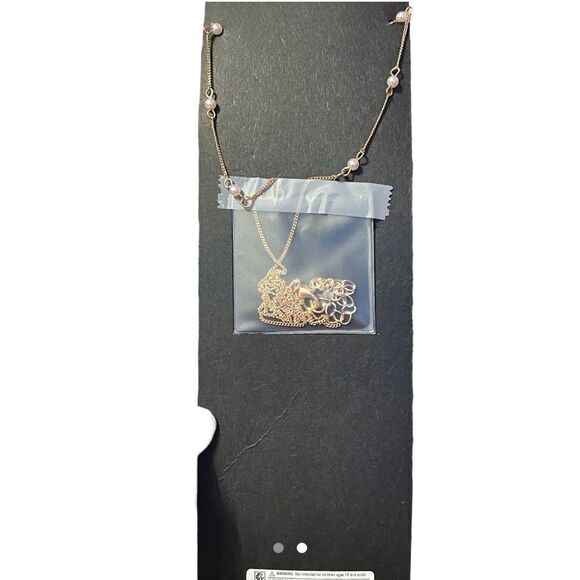 NWT Gold Pearl Tassel Long Necklace - Picture 2 of 2